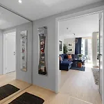 With Stunning Sea View And Prime Location אוסלו