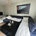 With Stunning Sea View And Prime Location Apartament *